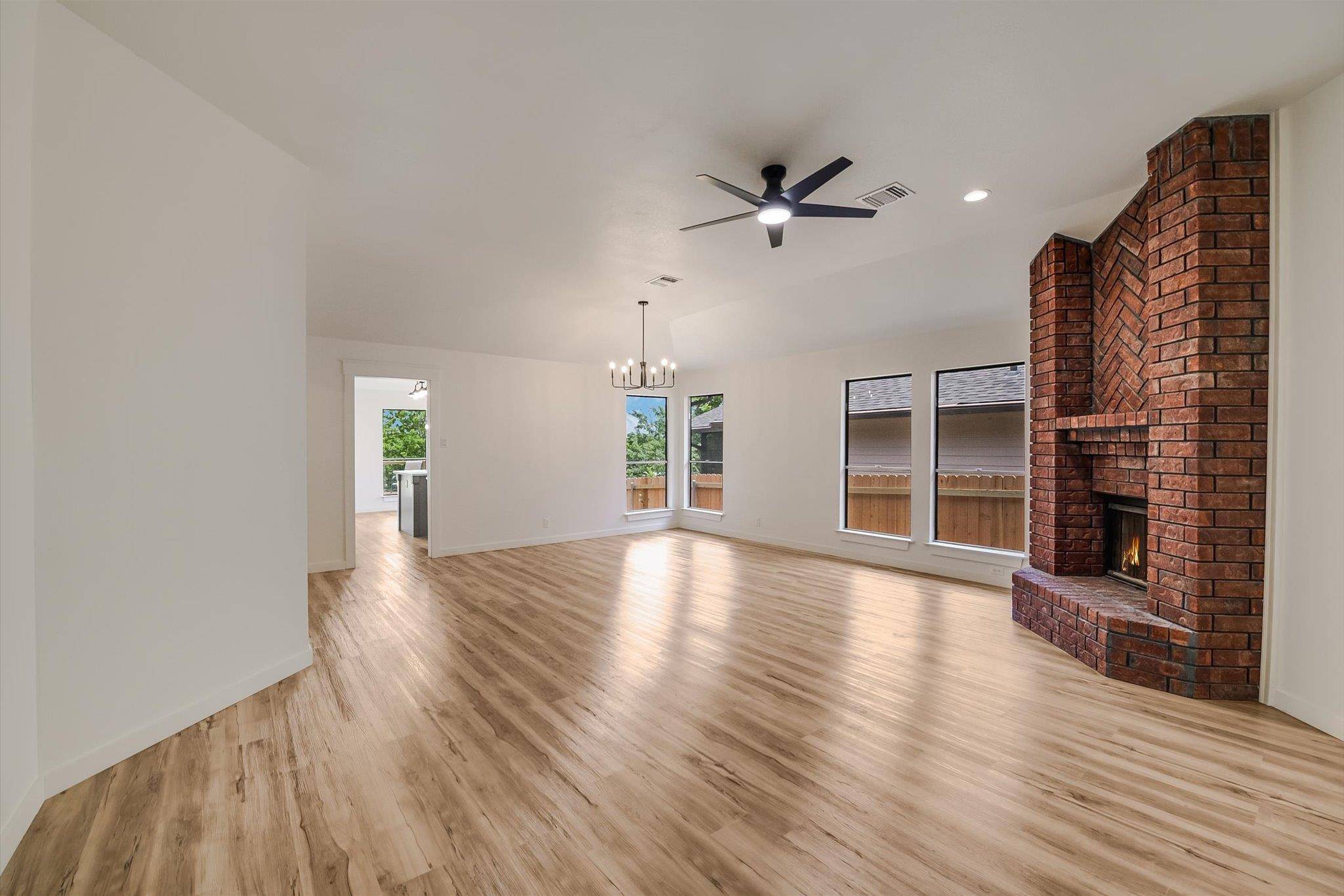 San Marcos, TX 78666,1157 Lago Vista ST