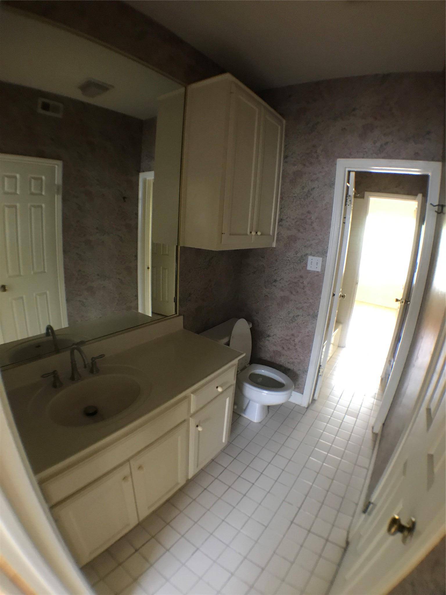 Austin, TX 78705,2100 San Gabriel ST #202