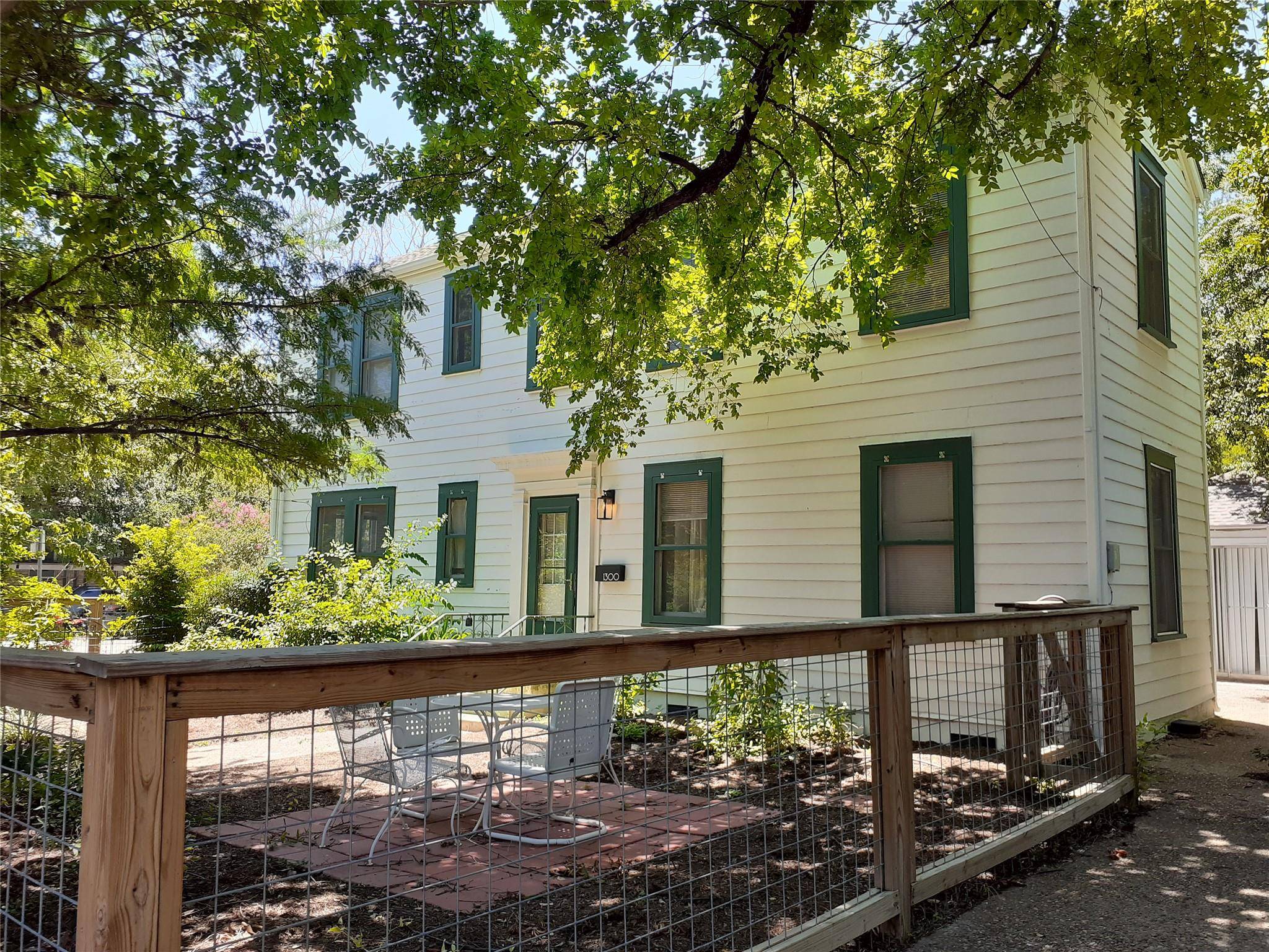 Austin, TX 78703,1300 Lorrain ST
