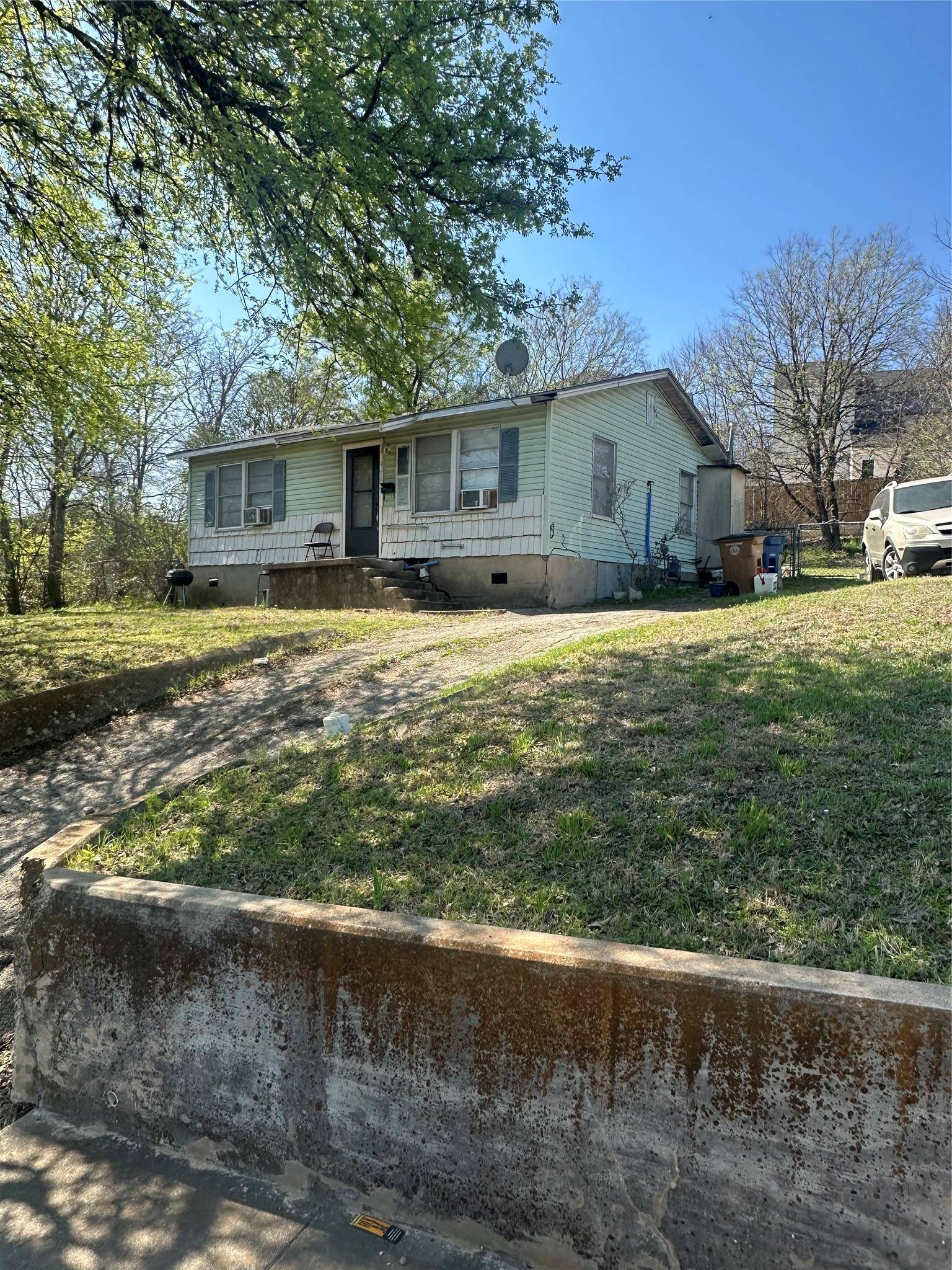 Austin, TX 78721,5003 Heflin LN