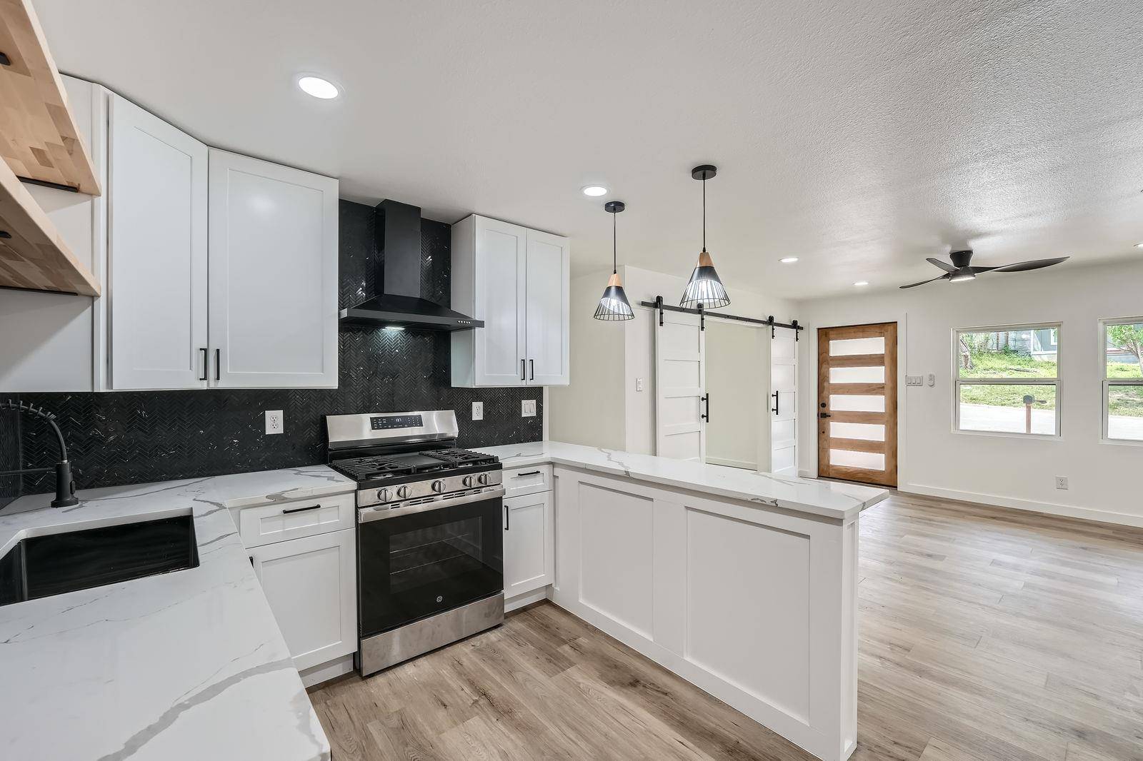 Austin, TX 78721,1601 N Redondo DR