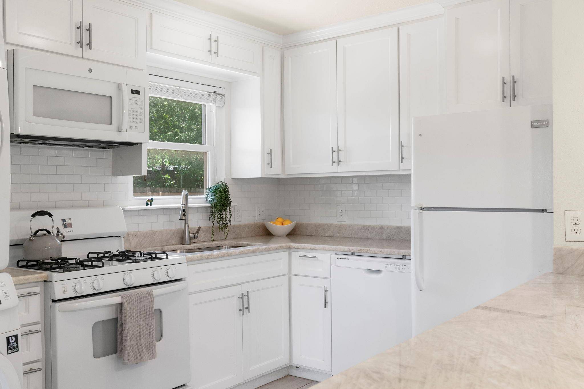 Austin, TX 78745,904 Plateau CIR