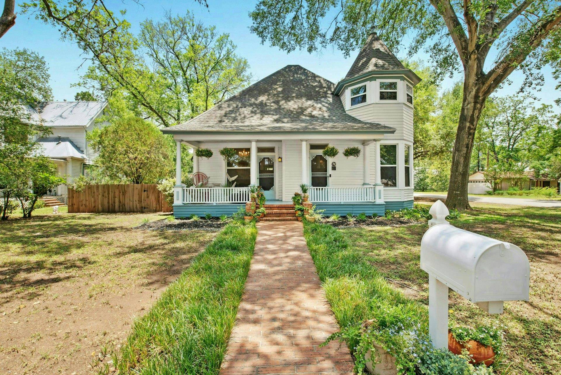Smithville, TX 78957,200 Garwood ST