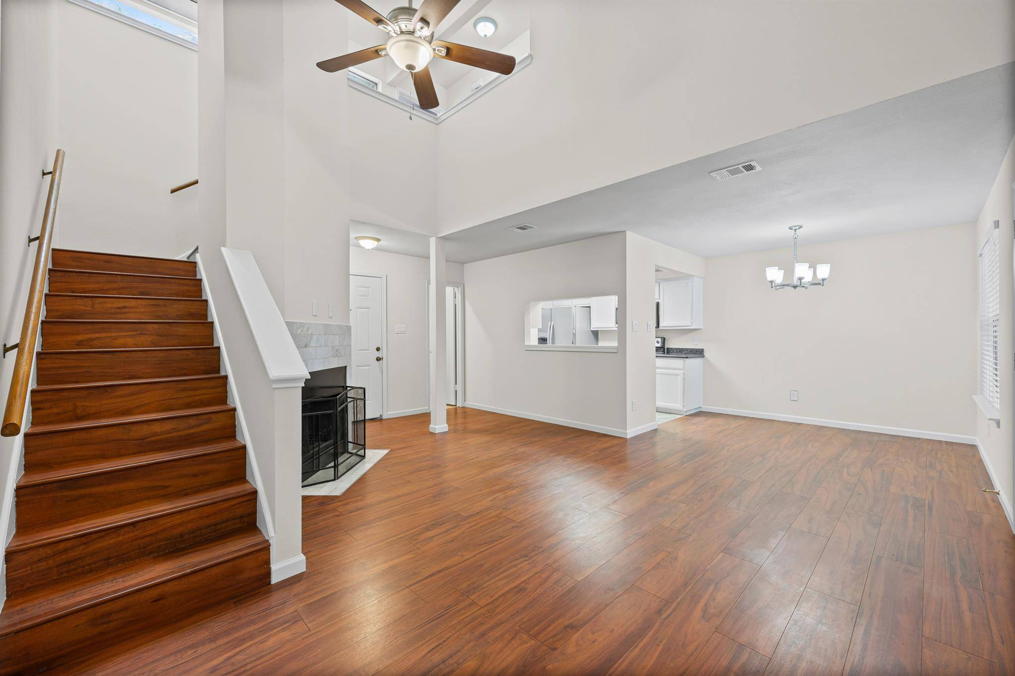 Austin, TX 78745,512 Eberhart LN #1402