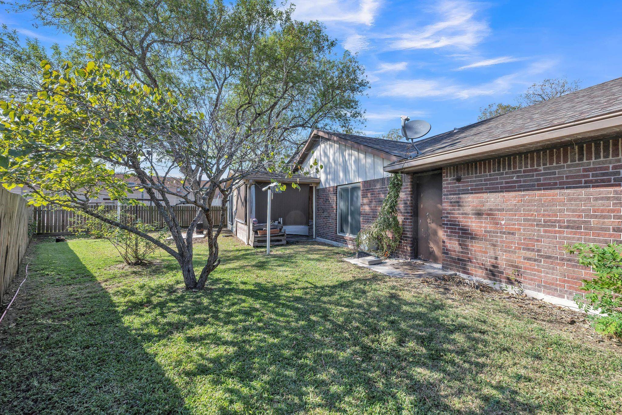 Lockhart, TX 78644,811 Ross CIR