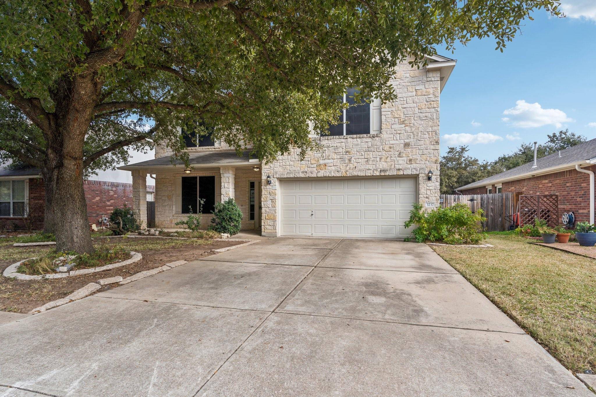 Round Rock, TX 78681,3237 Arroyo Bluff LN