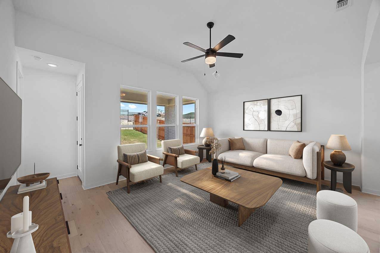 Lago Vista, TX 78645,8120 Royal Mint CV