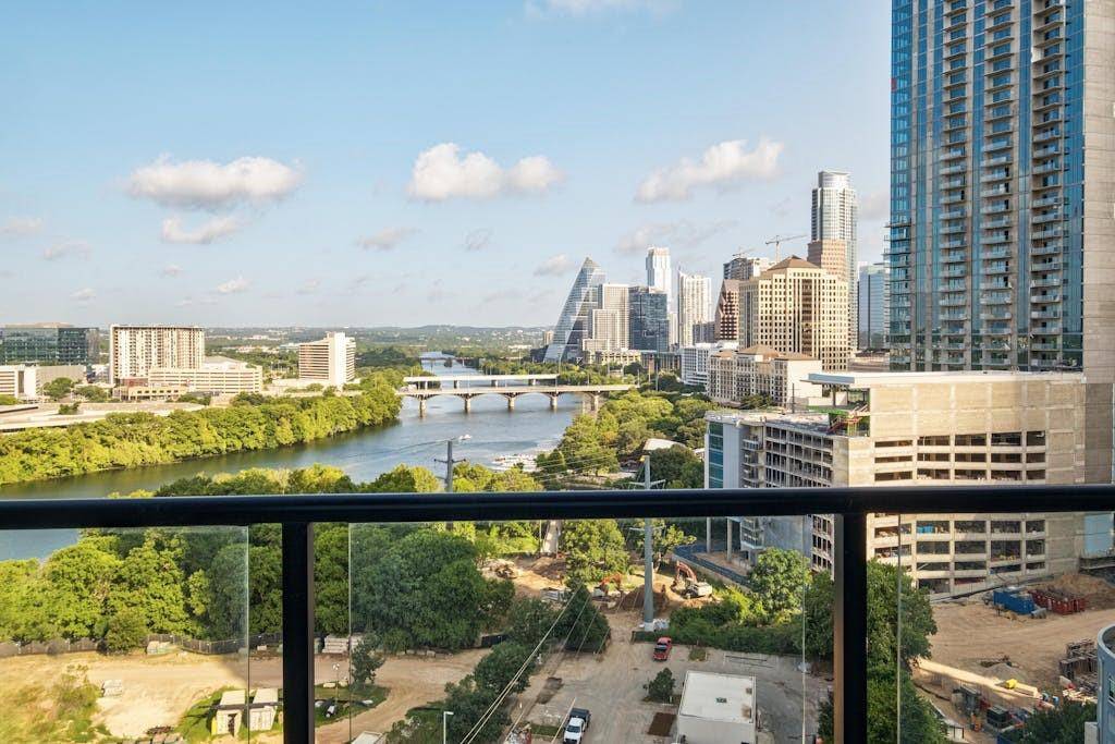 Austin, TX 78701,70 Rainey ST #1306