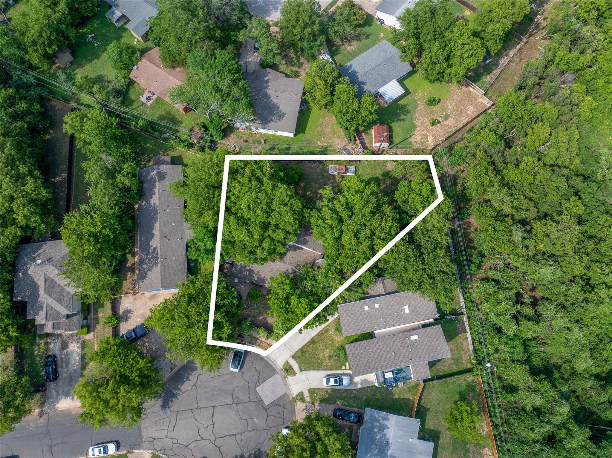 Austin, TX 78721,6110 Calmar CV