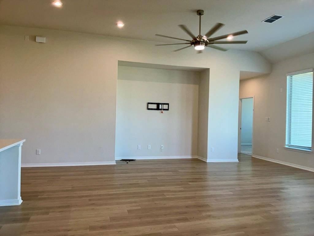 Hutto, TX 78634,124 Westfield ST