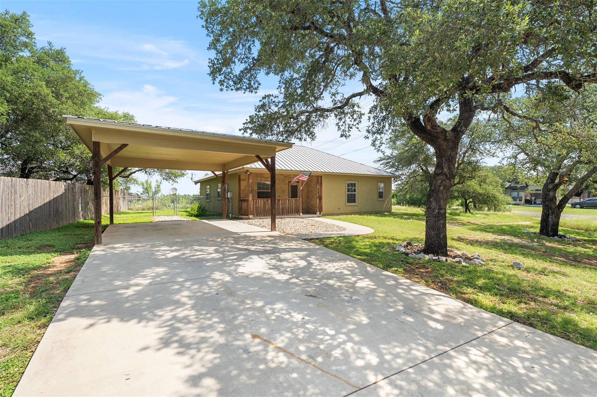 Horseshoe Bay, TX 78657,300 Knights ROW