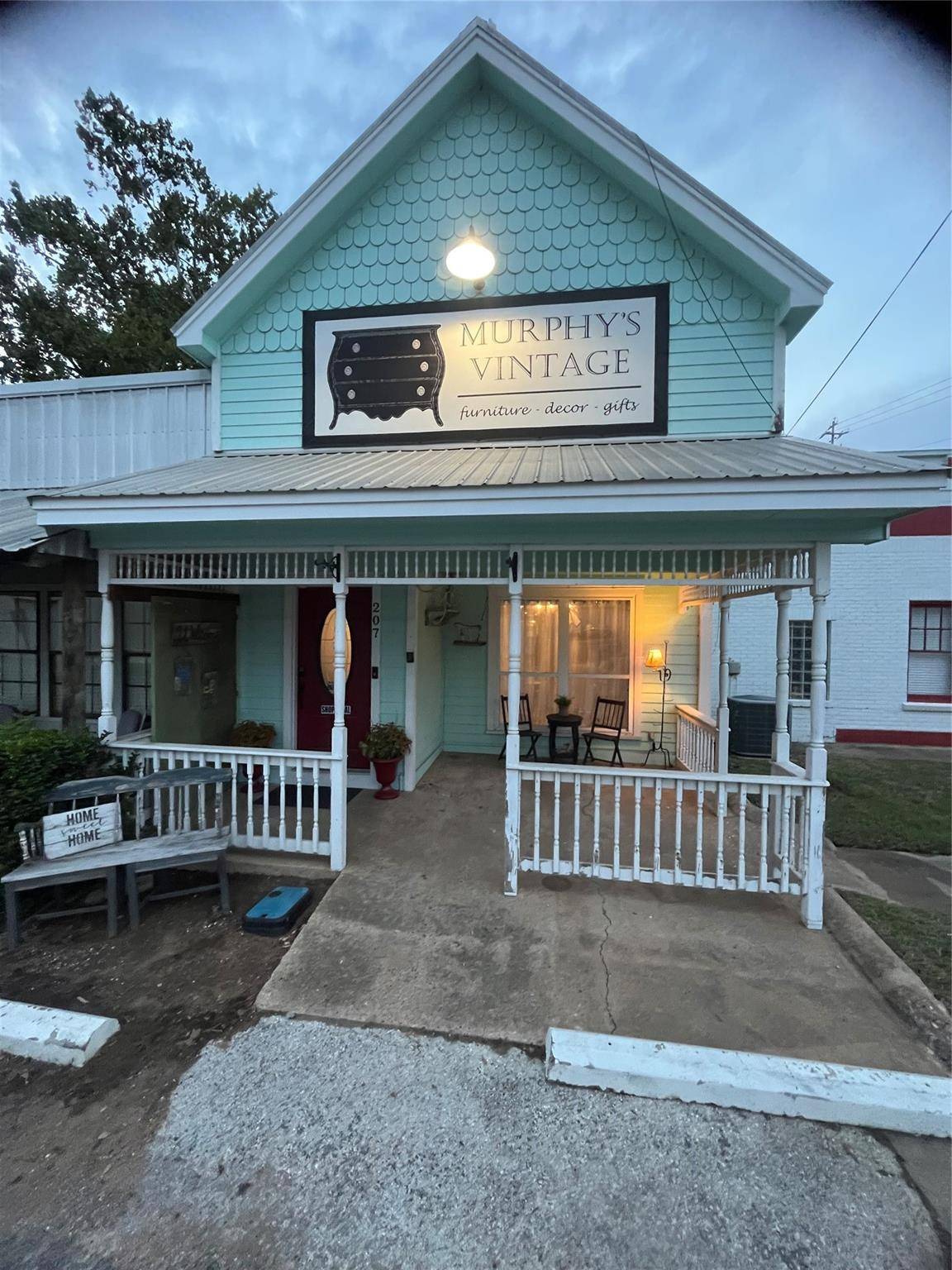 Smithville, TX 78957,207 Olive ST