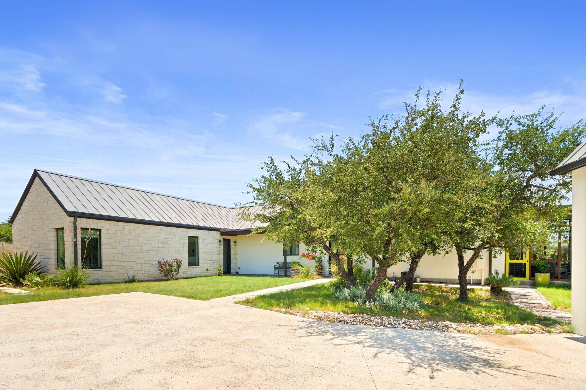 Johnson City, TX 78636,577 Cattle Creek RD