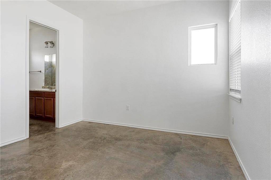 Lockhart, TX 78644,1310 Hausman DR