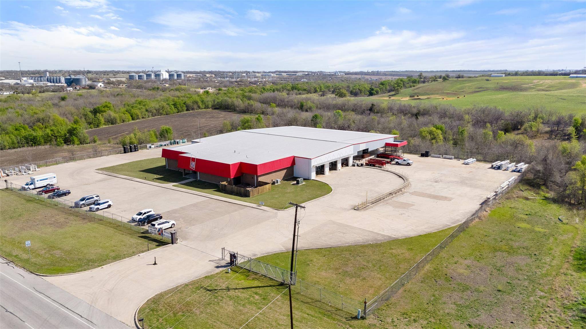 Taylor, TX 76574,901 S Main ST