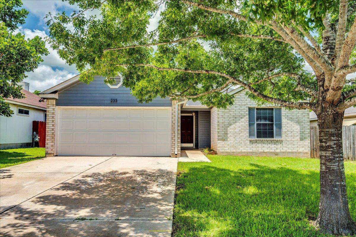 Lockhart, TX 78644,233 Sunshadow DR