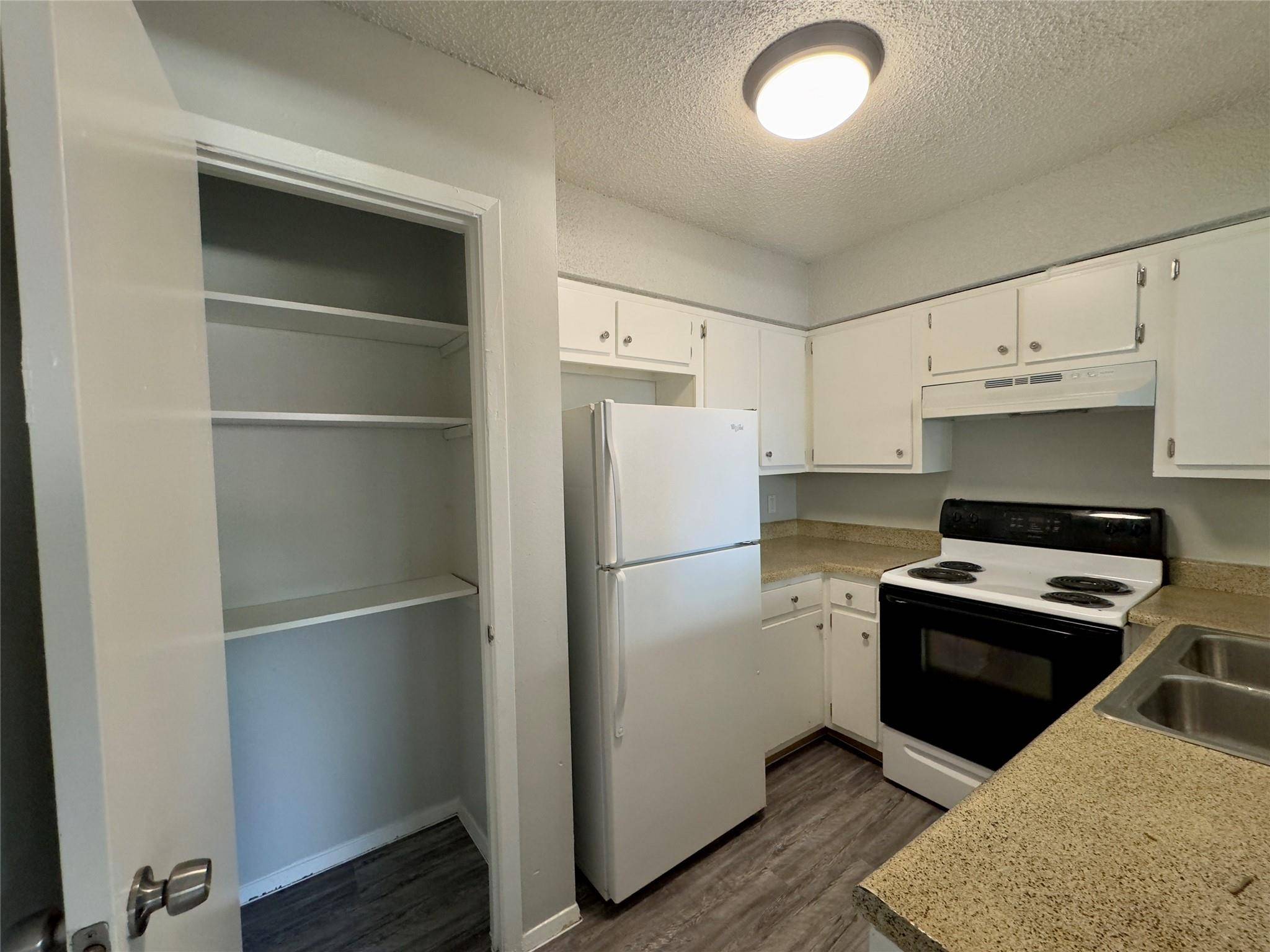 Austin, TX 78758,8909 Parkfield DR #101