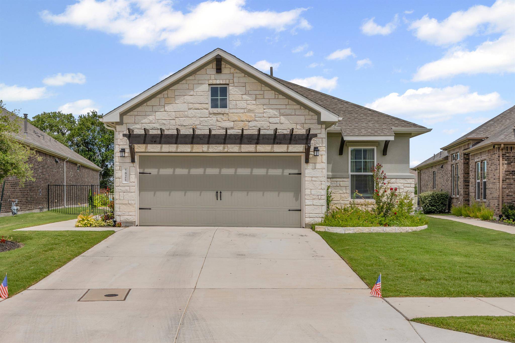 Liberty Hill, TX 78642,821 Faith DR