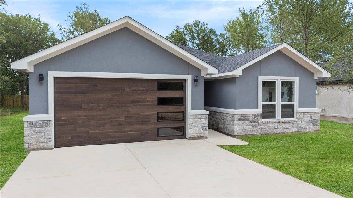 Bastrop, TX 78602,170 Mokulua LN