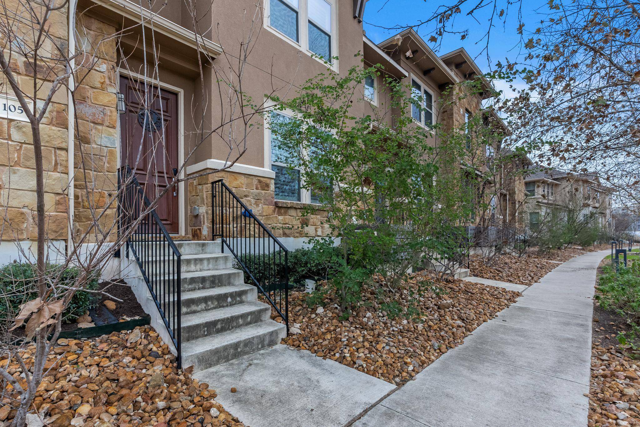 Austin, TX 78741,6814 E Riverside DR #105