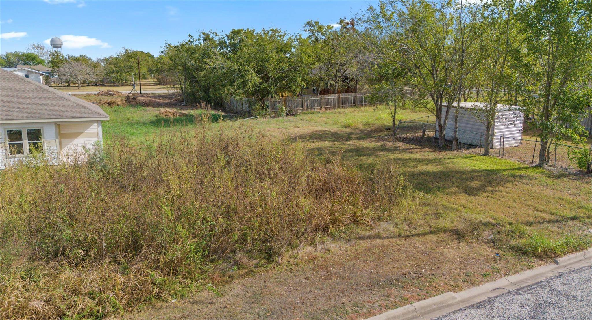 Giddings, TX 78942,366 N Dallas ST