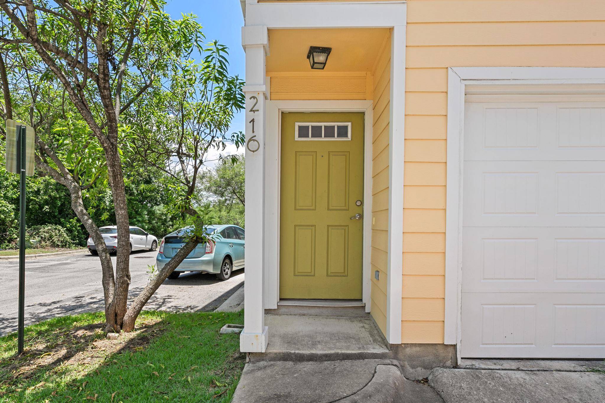 Austin, TX 78702,1601 Miriam Ave #216