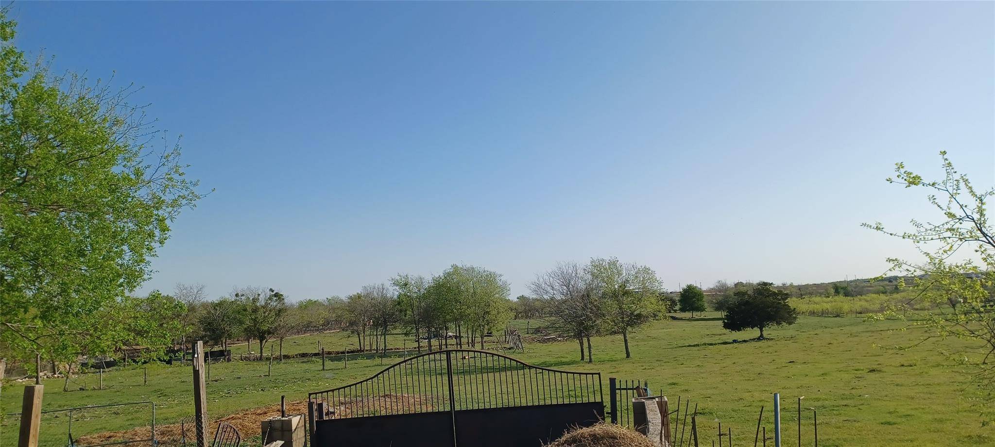 Buda, TX 78610,8424 Old Lockhart RD