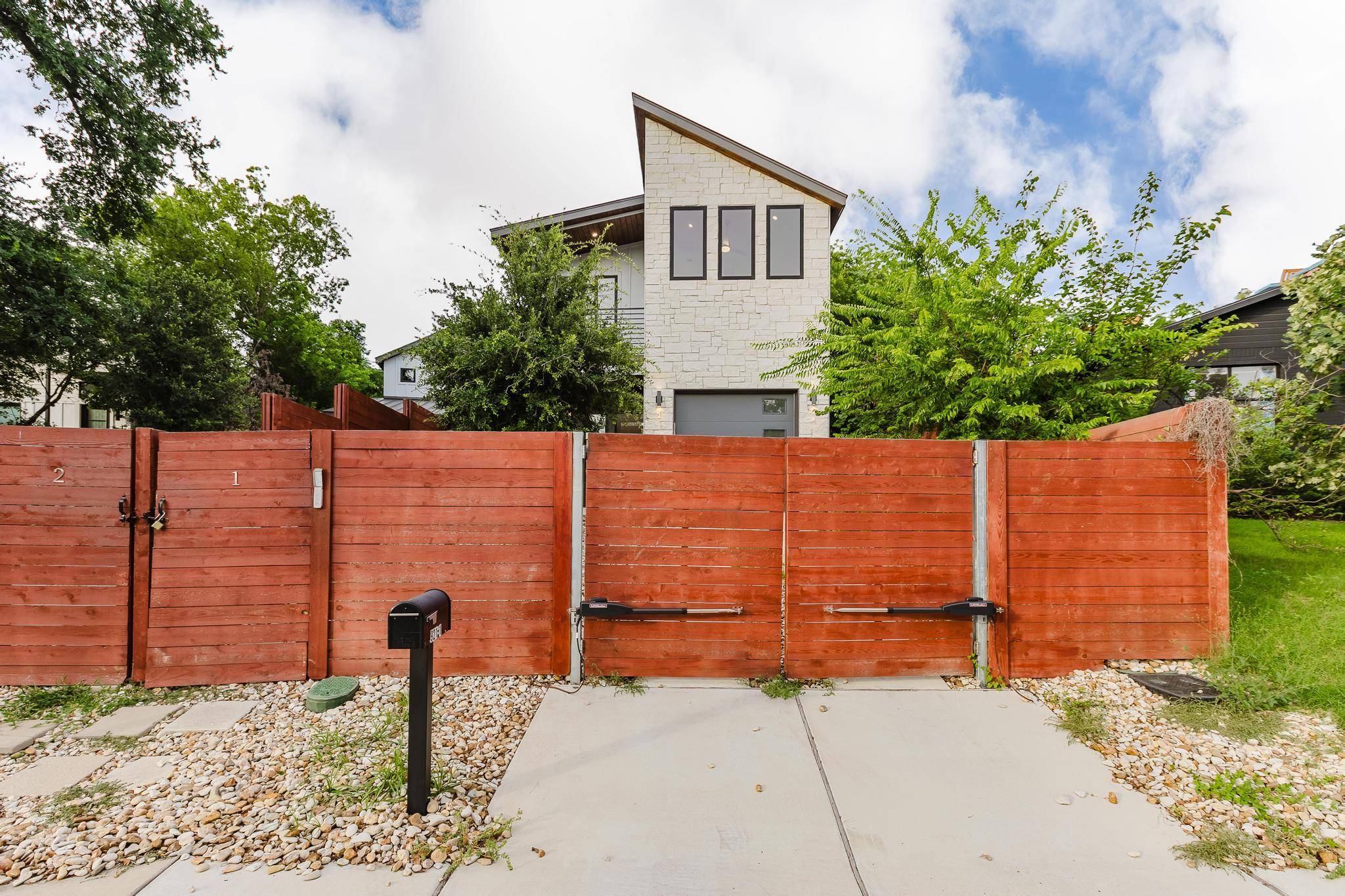 Austin, TX 78702,921 Walter ST #1