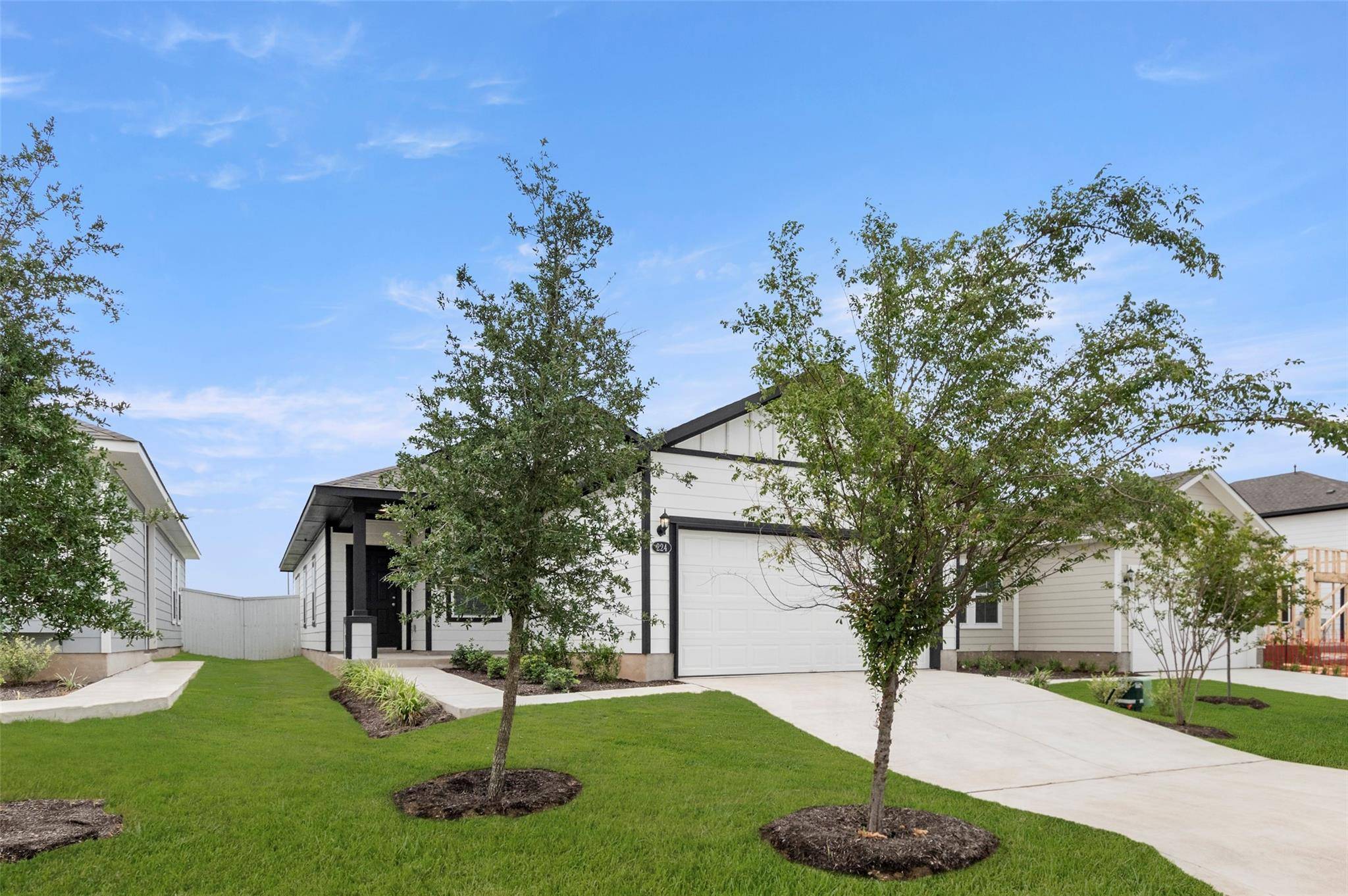 Elgin, TX 78621,224 Lavender LN