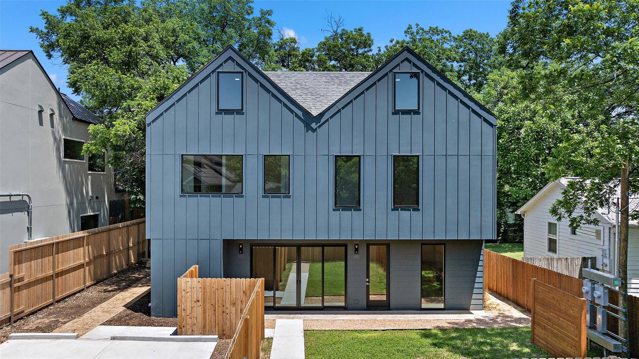 Austin, TX 78722,2107 Maple Ave