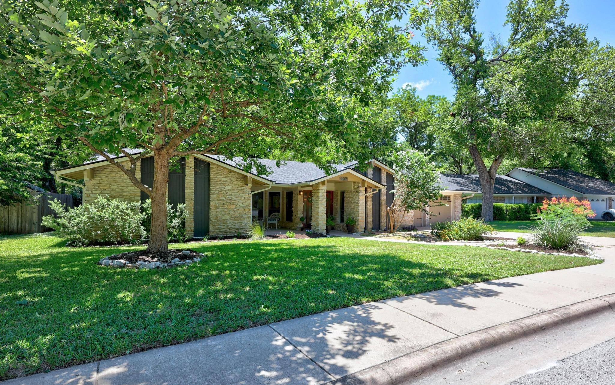 Round Rock, TX 78681,507 S Lake Creek DR