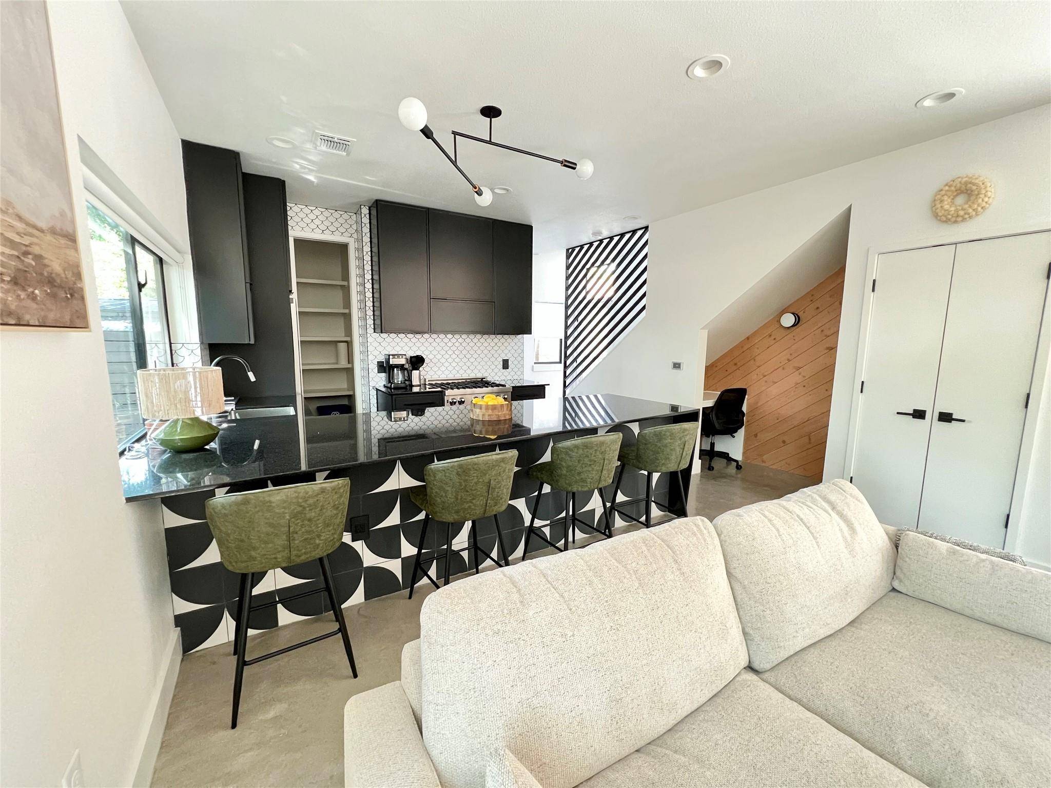 Austin, TX 78702,1100 Brass ST #2