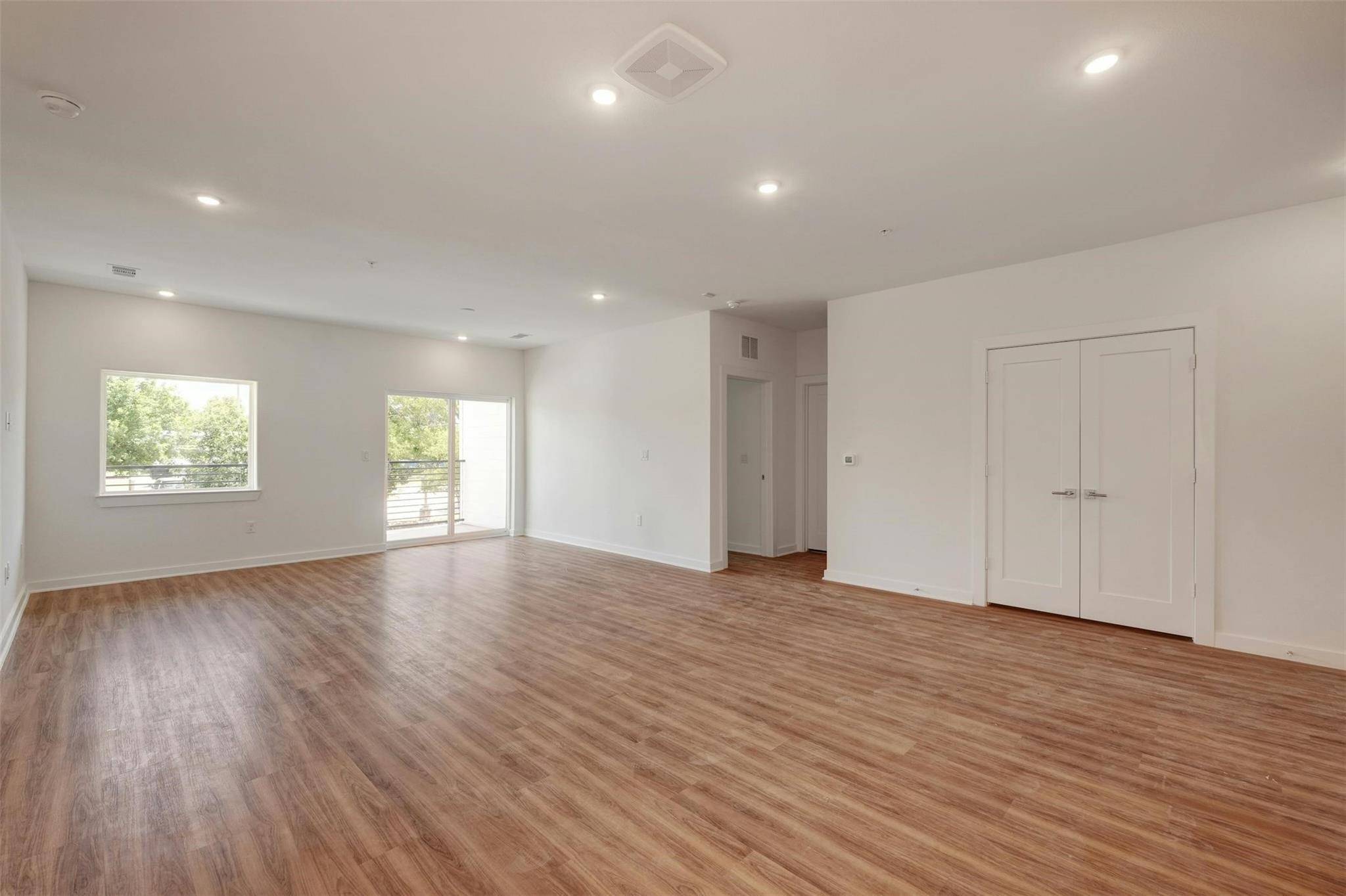 Austin, TX 78745,4802 S Congress Ave #225