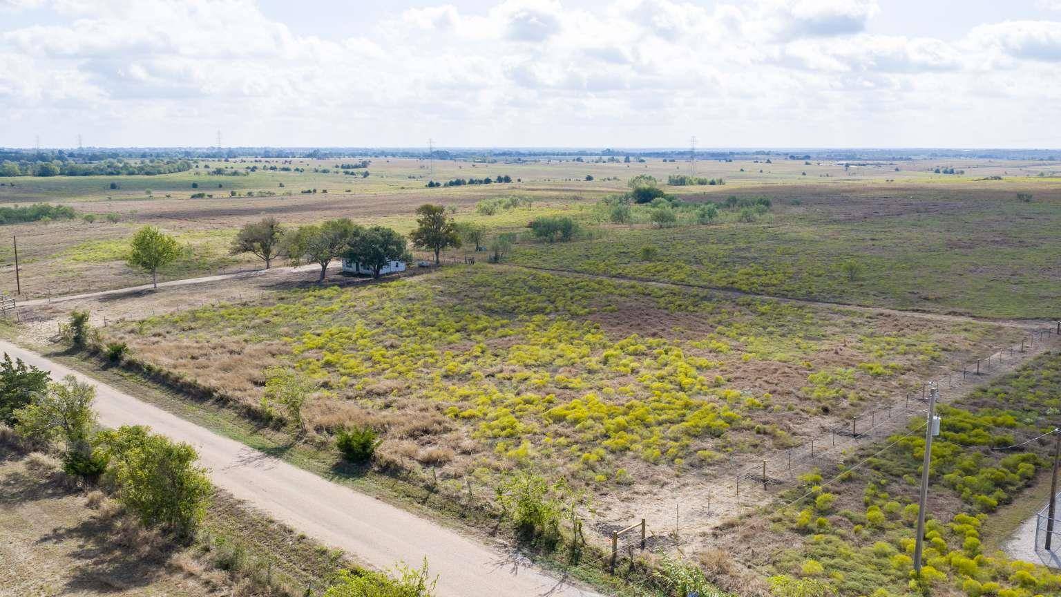 Schulenburg, TX 78956,624 Berger RD