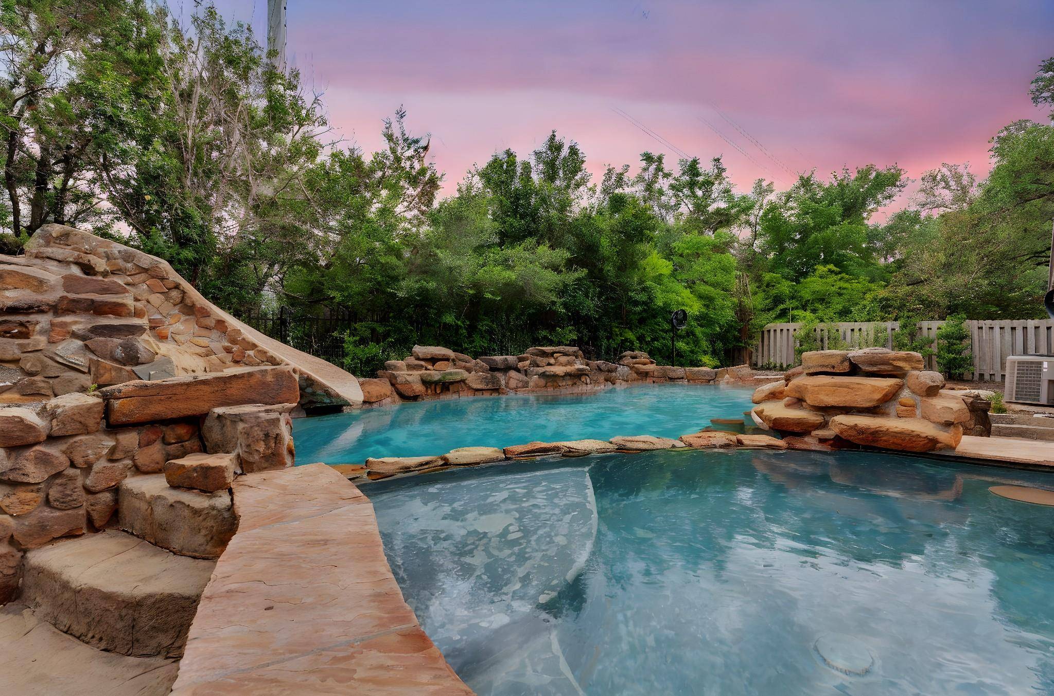 Lakeway, TX 78734,111 Crest View DR