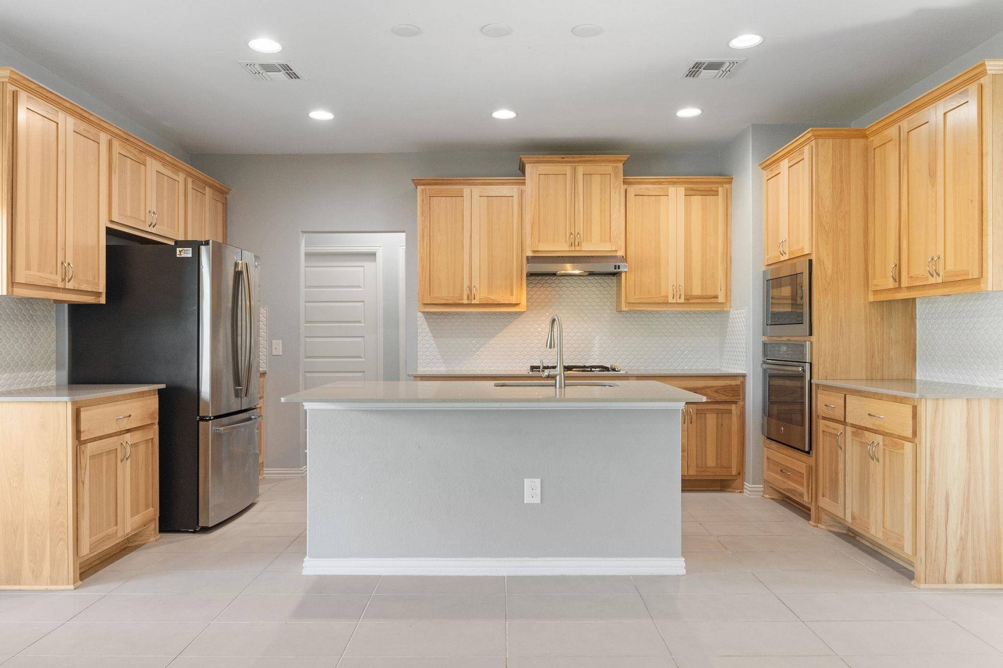 Austin, TX 78747,8712 Slater DR