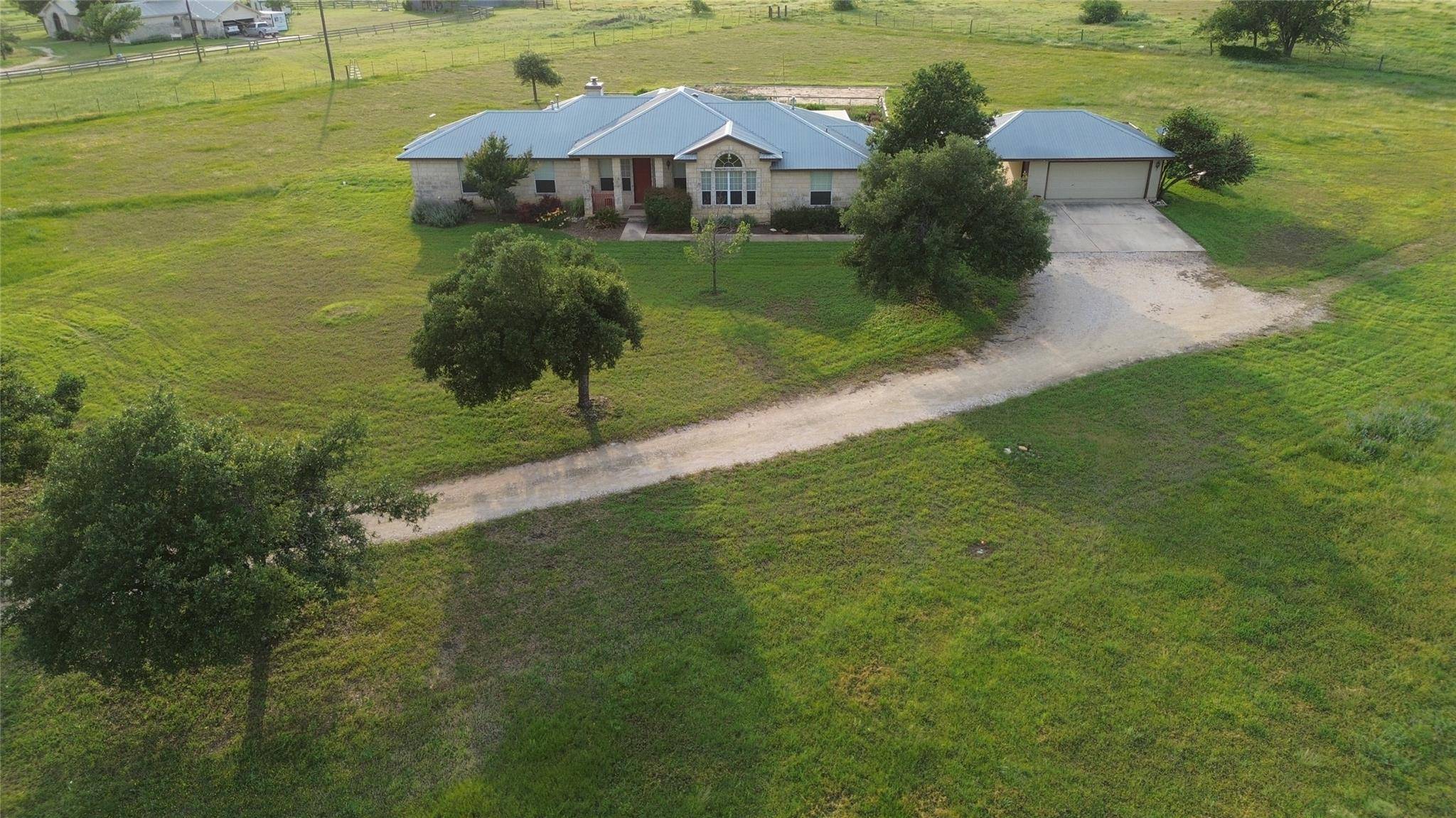 Hutto, TX 78634,400 Hyview LN