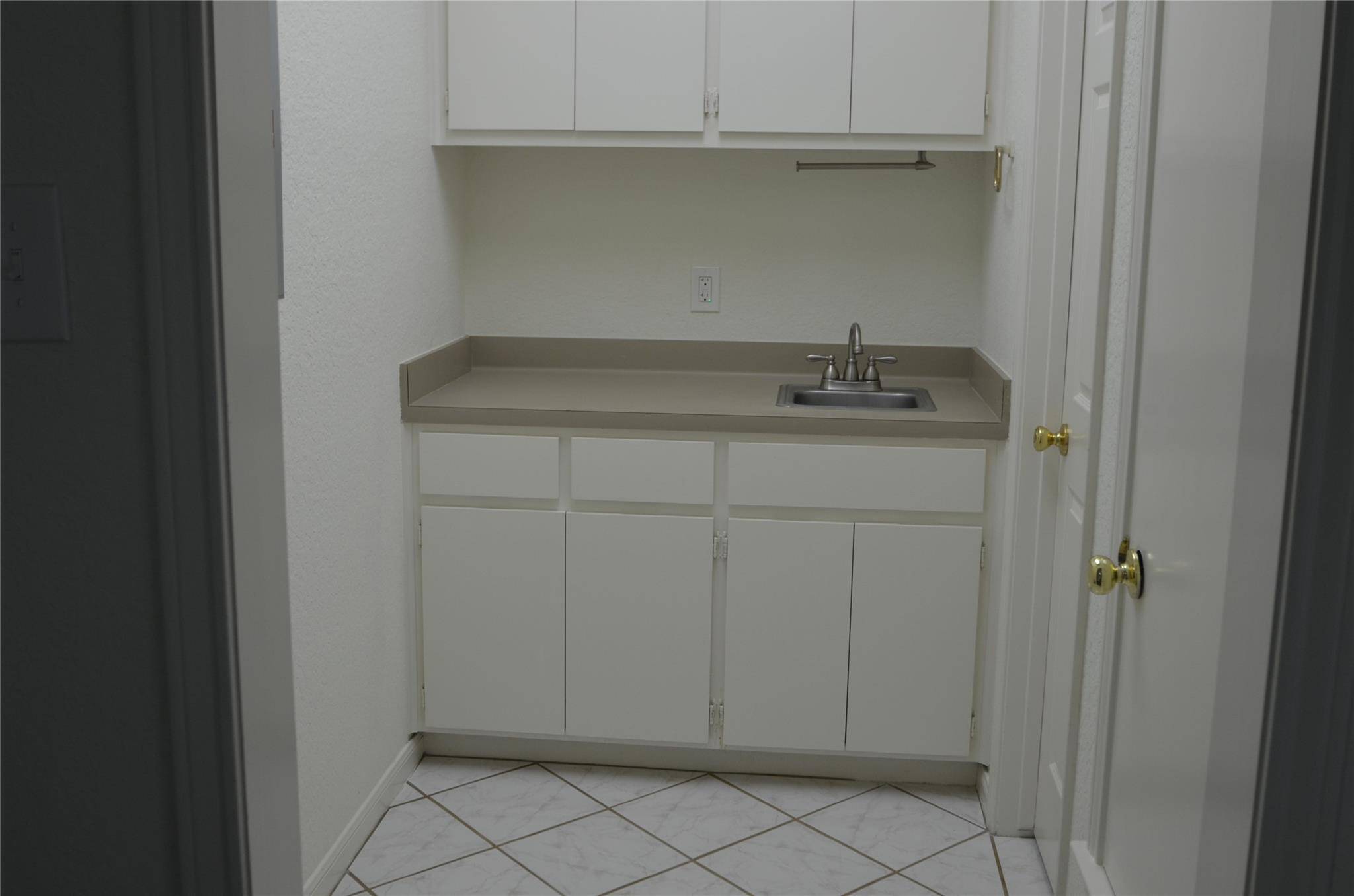 Austin, TX 78759,4131 Spicewood Springs RD #E4