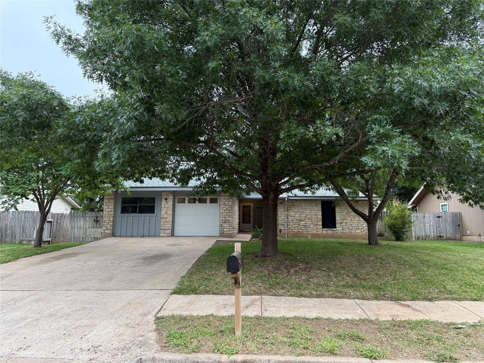 Round Rock, TX 78681,3907 Rolling Hill