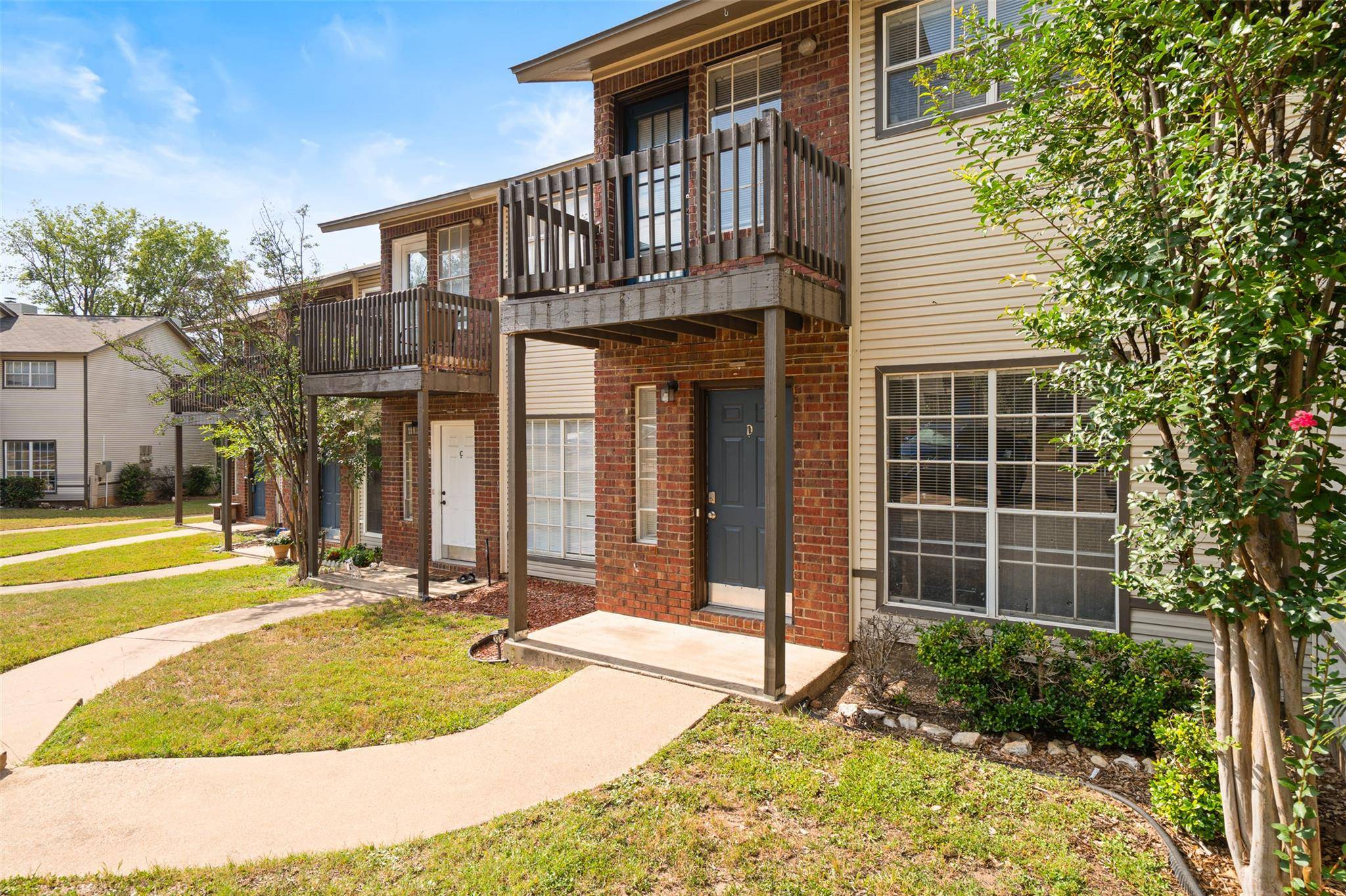 Austin, TX 78741,1815 River Crossing CIR #D
