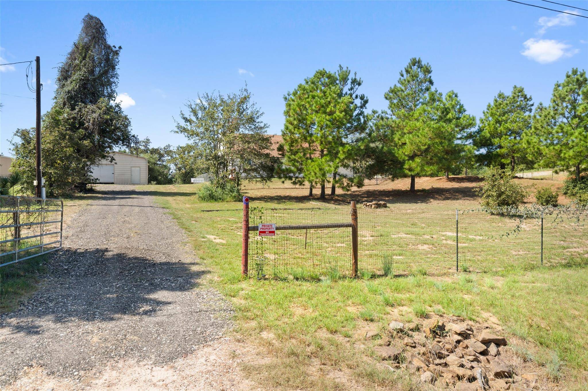 Bastrop, TX 78602,180 K C DR