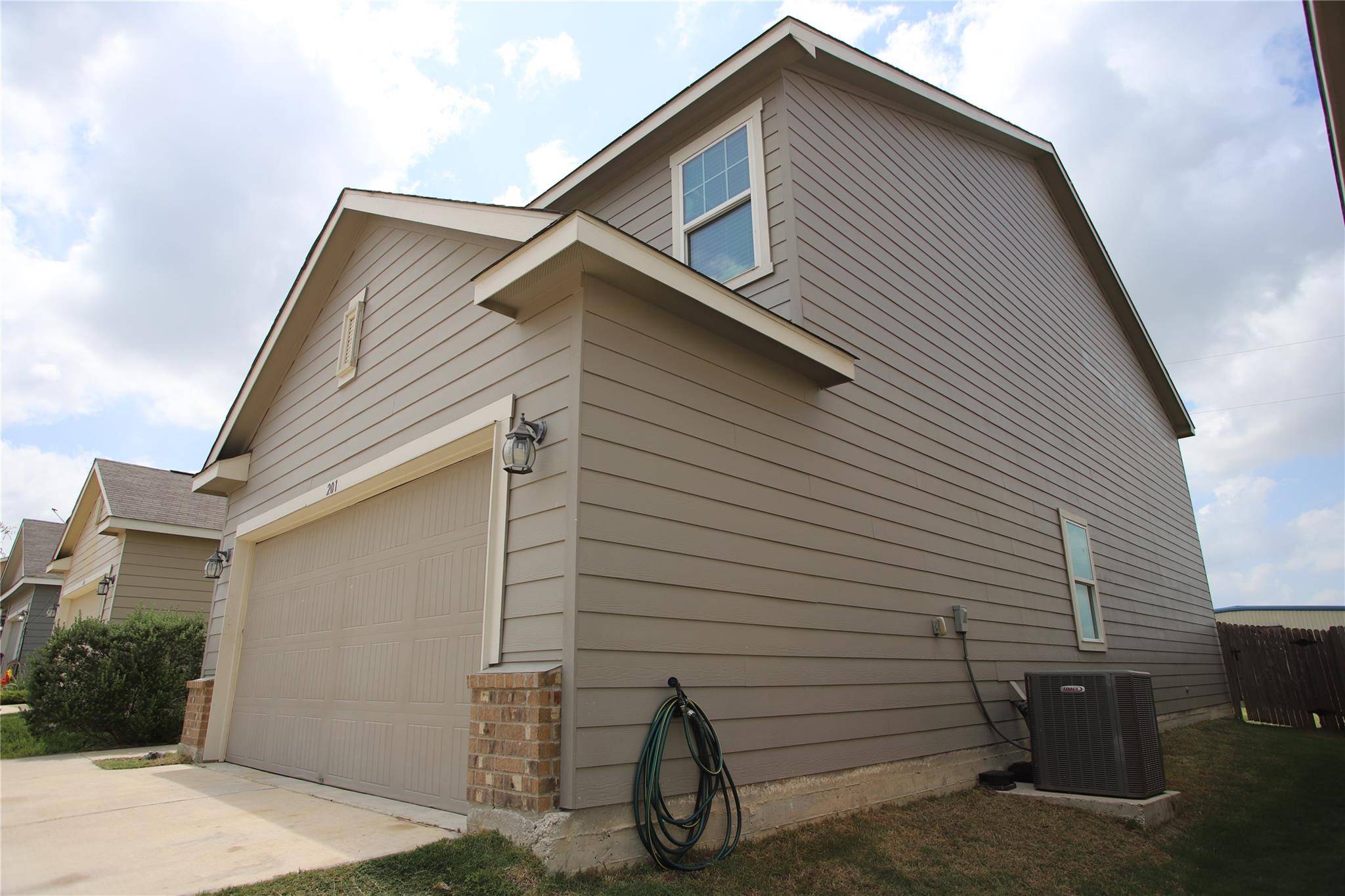 Jarrell, TX 76537,201 Rainey DR #67A