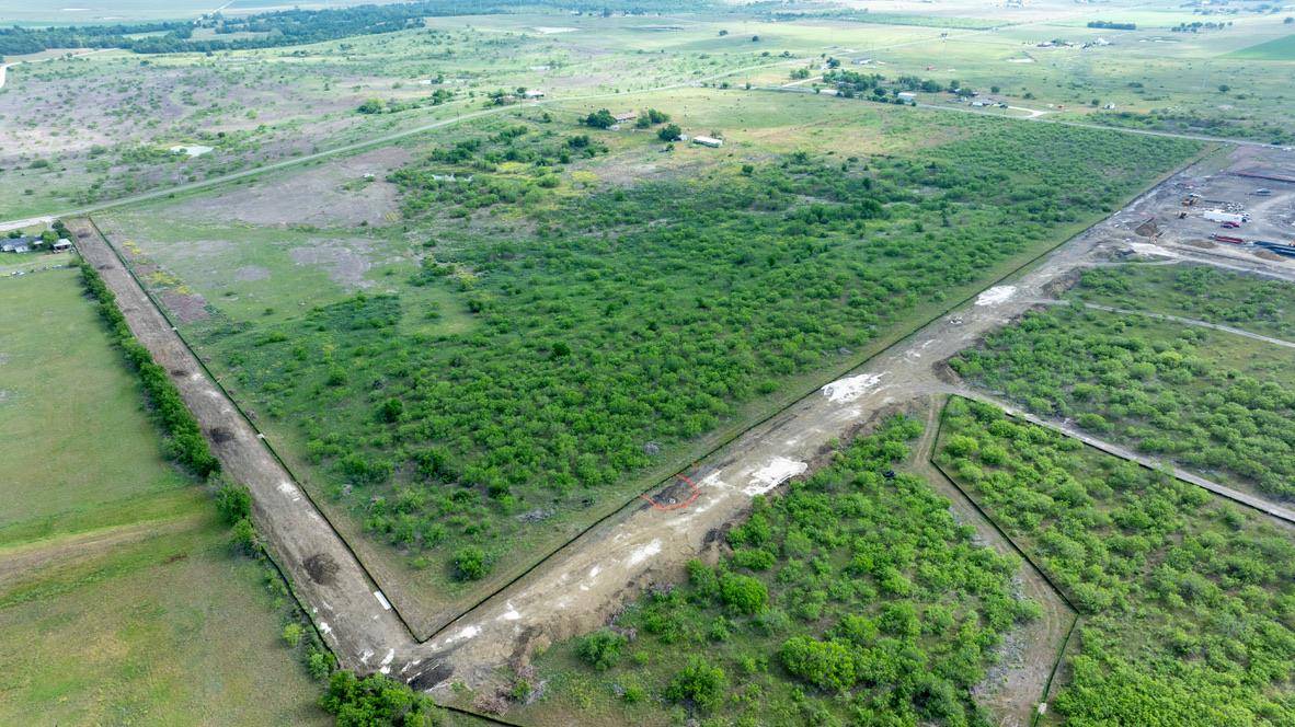 Coupland, TX 78615,104 CR 460