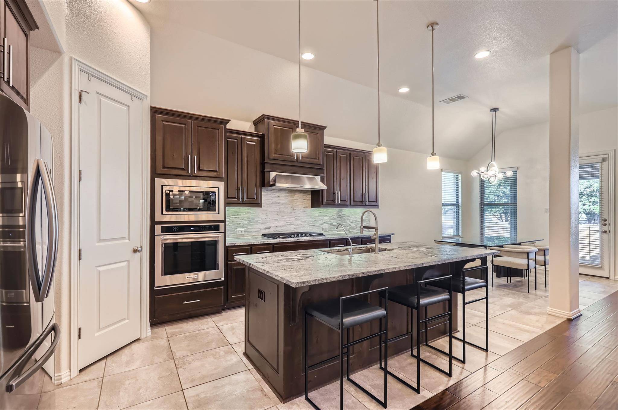 Lago Vista, TX 78645,22207 Cape Travis BND