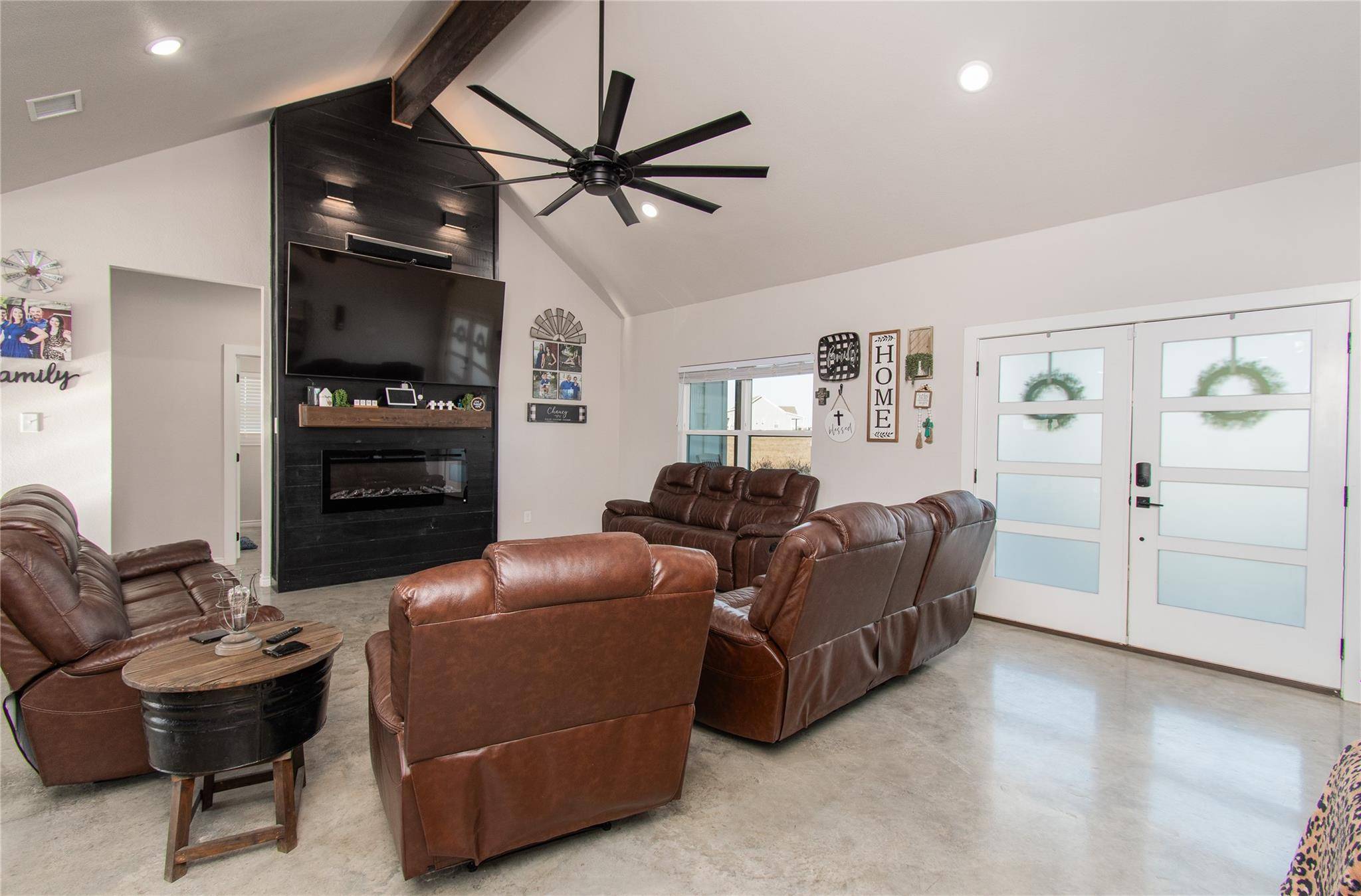 Rogers, TX 76569,635 County Road 101