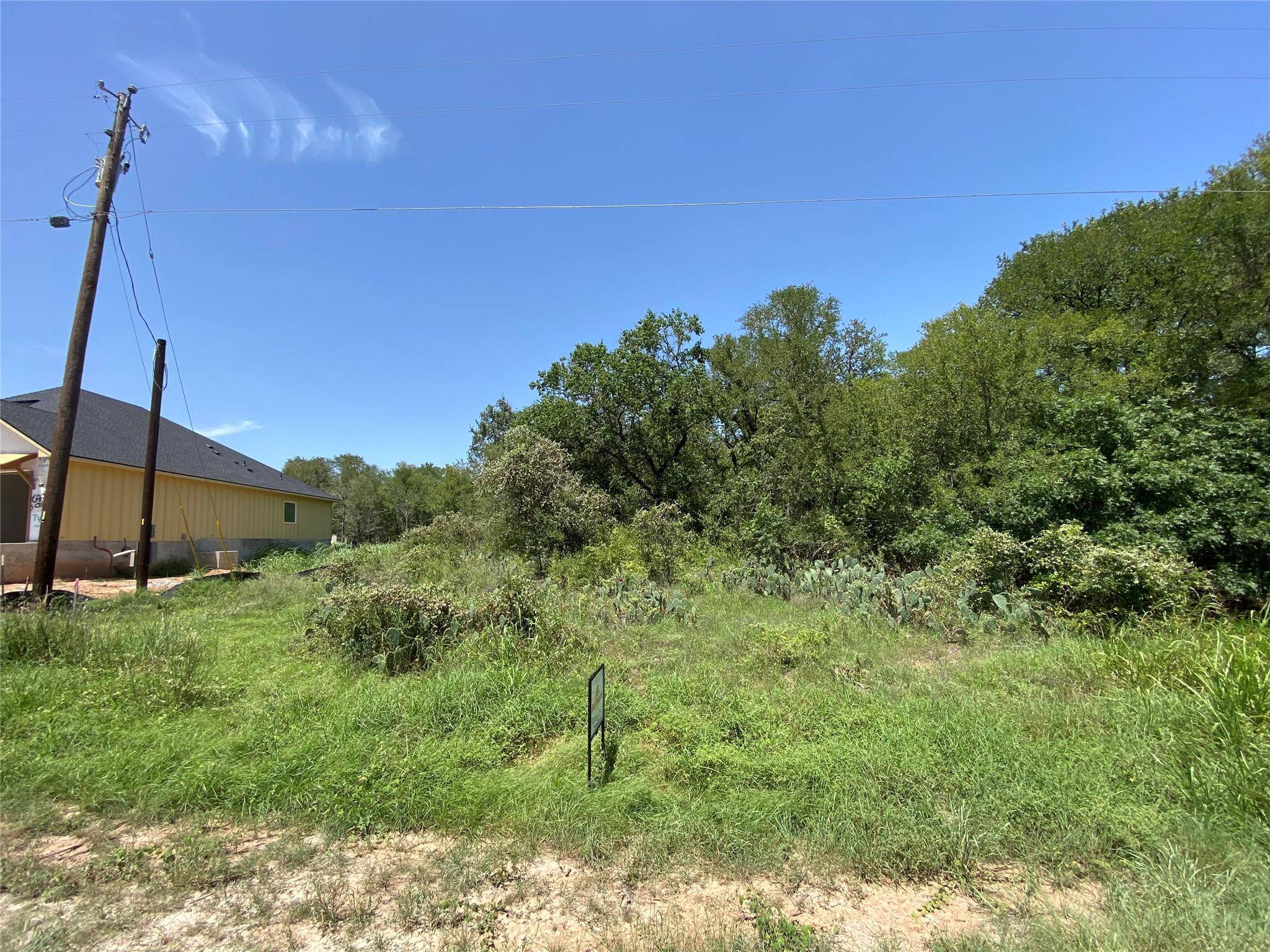 Bastrop, TX 78602,328 Kahana LN