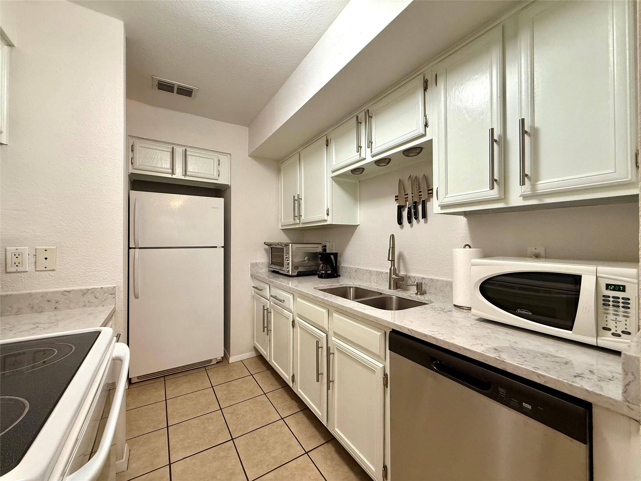 Austin, TX 78759,4159 Steck Ave #262