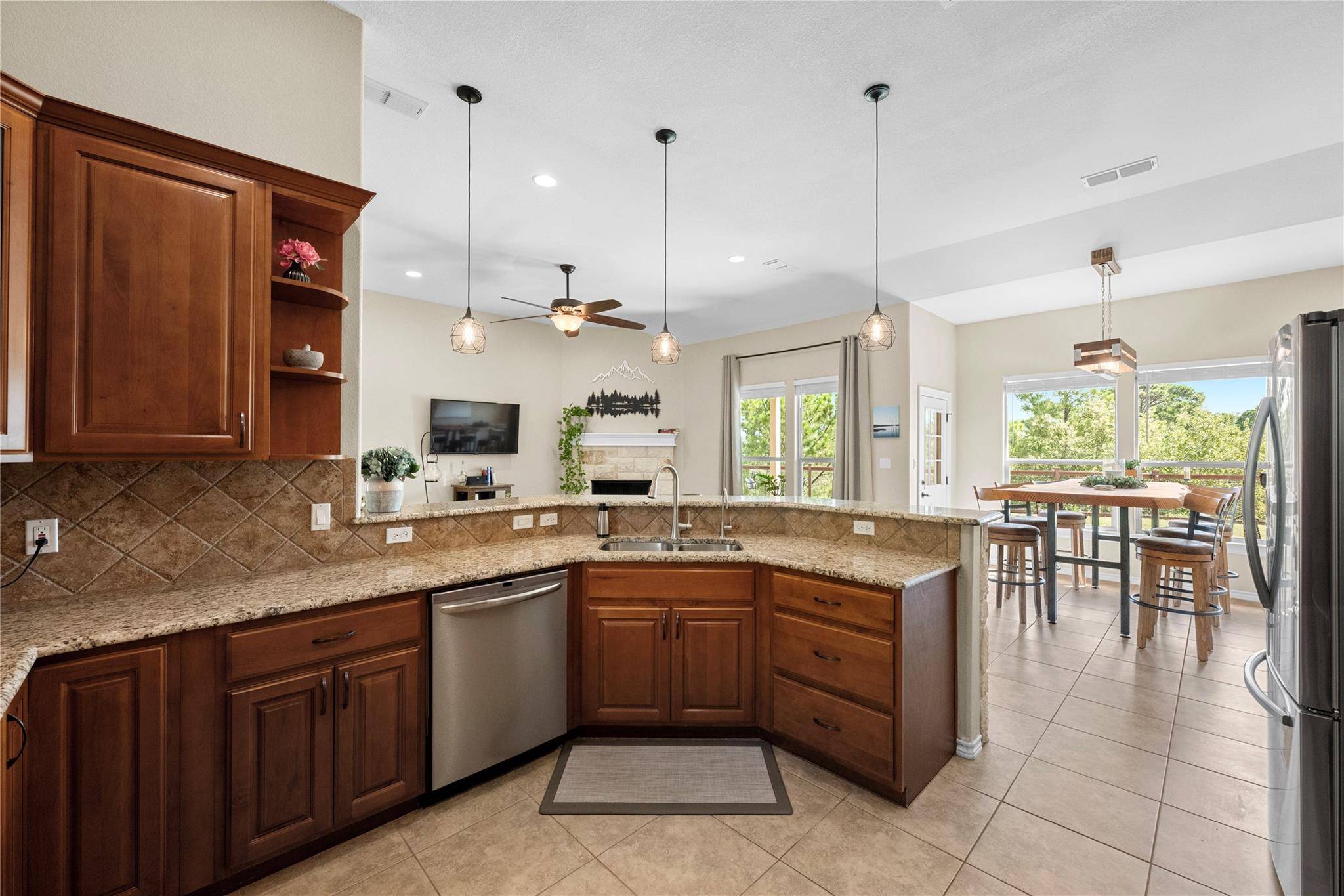 Bastrop, TX 78602,132 Mamalu DR