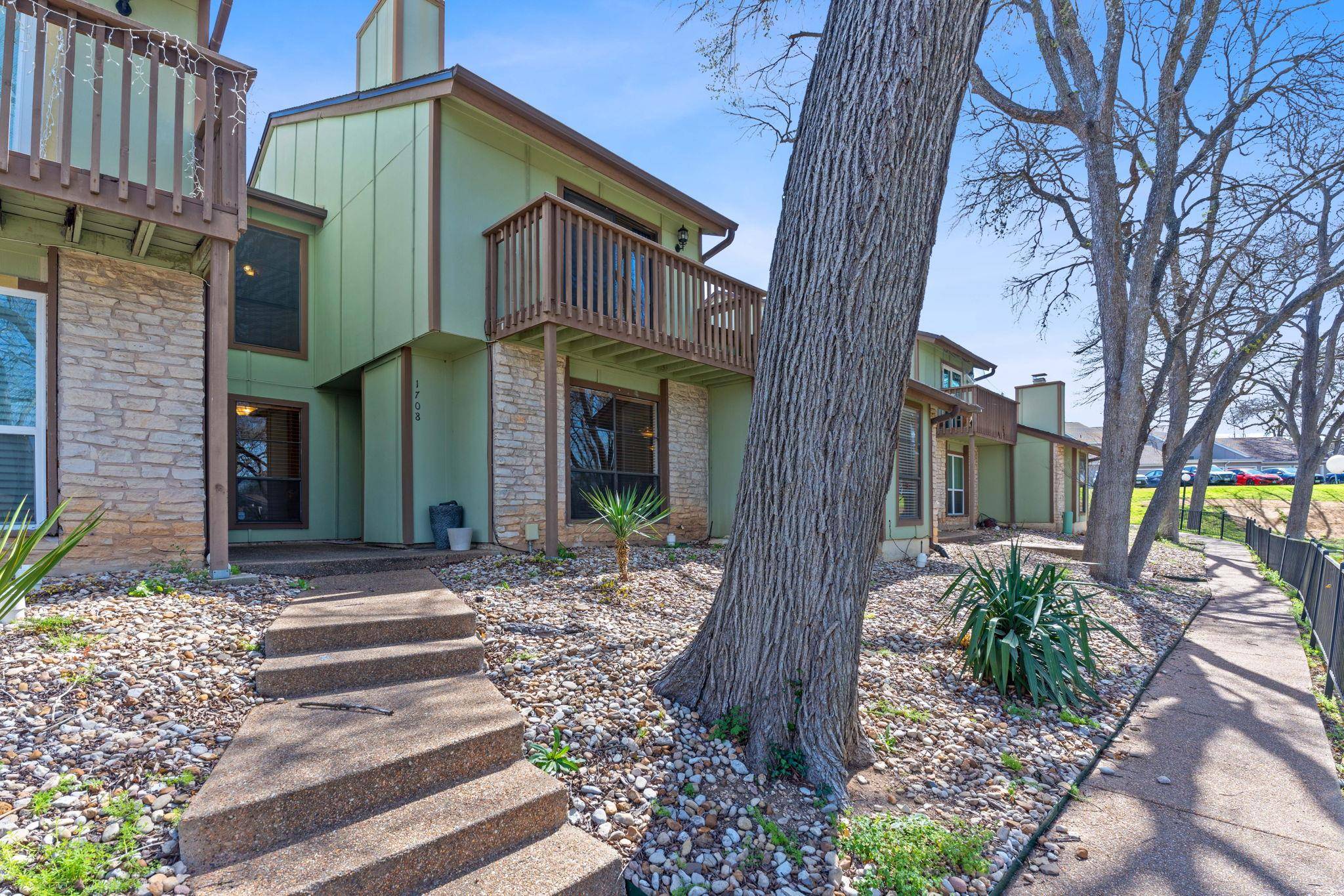 Austin, TX 78741,1708 Timber Ridge DR