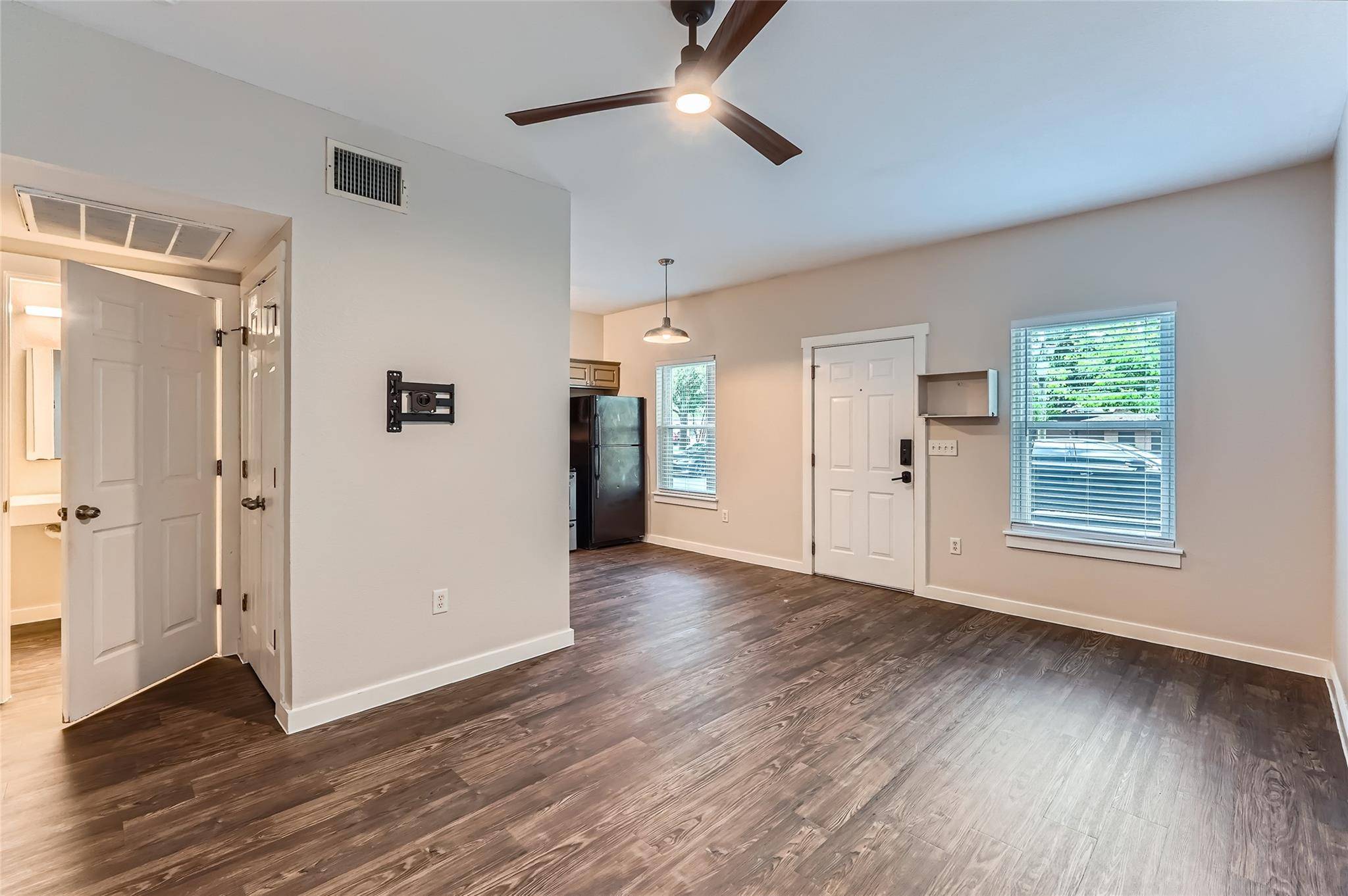 Austin, TX 78757,2106 Cullen Ave #101